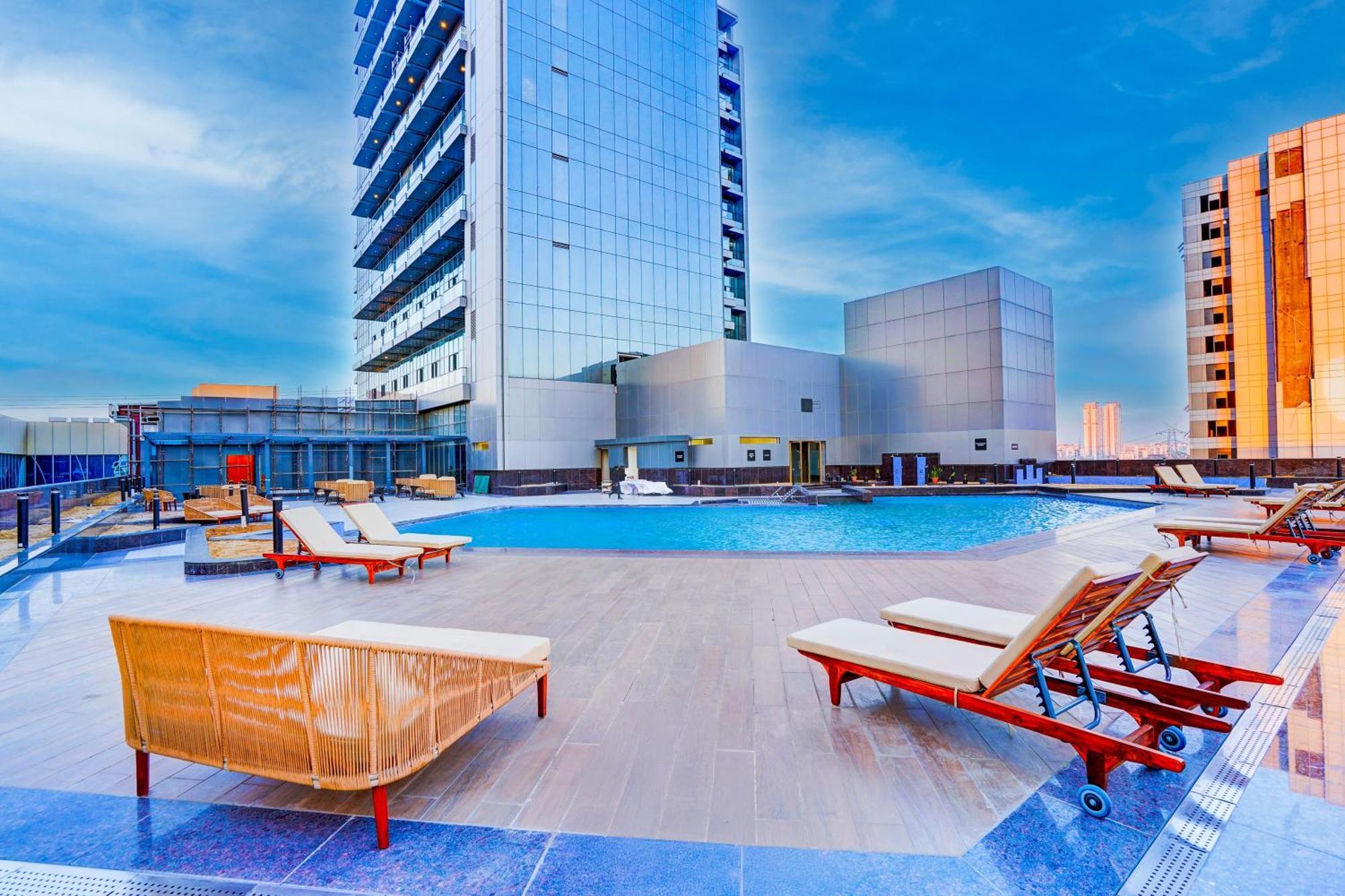 Sunday Hotels And Residences Gurgaon Exterior photo